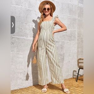 SHEIN Maternity Butterfly Sleeve Striped Jumpsuit